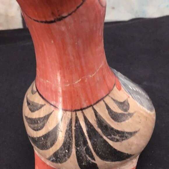 Vintage Hand-Painted Ceramic Bird Figurine Folk Art Style Collectible Home Decor - Picture 8 of 8